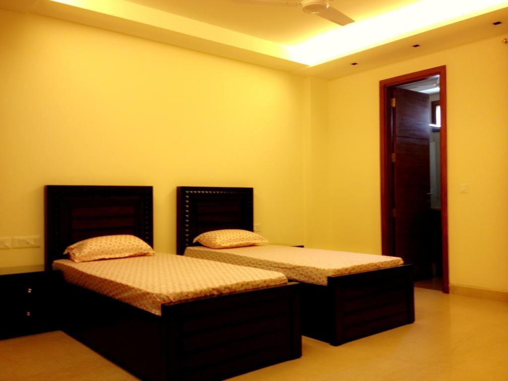 Woodpecker Service Apartments - Green Park New Delhi Extérieur photo