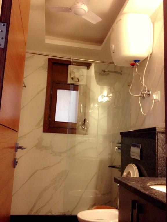 Woodpecker Service Apartments - Green Park New Delhi Chambre photo