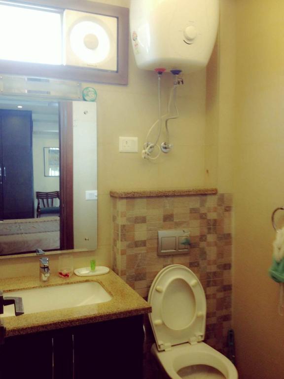 Woodpecker Service Apartments - Green Park New Delhi Extérieur photo