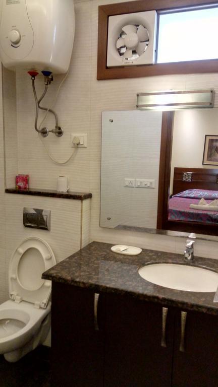 Woodpecker Service Apartments - Green Park New Delhi Extérieur photo