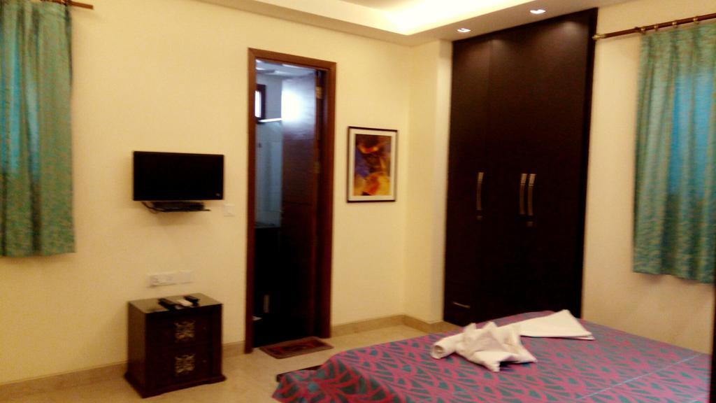 Woodpecker Service Apartments - Green Park New Delhi Extérieur photo